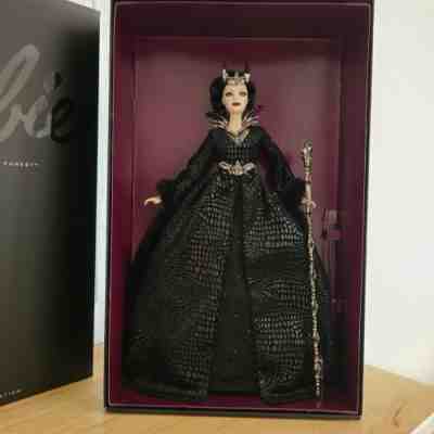 Queen Of The Dark Forest Barbie. 2014 Gold Label only 6,100 made New In Box.