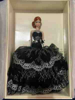 Mattel Dahlia Barbie VERY RARE 2006 Silkstone PLATINUM Label #689/999. NRFB.