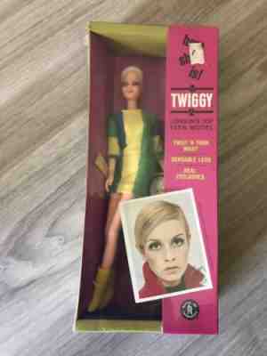 Vintage Mattel Barbie Twist & Turn Twiggy doll in box sealed New Stock #1185