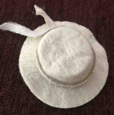 VINTAGE BARBIE HTF JAPANESE EXCLUSIVE #2690 white blue ribbon Felt Hat RARE