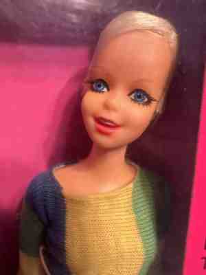 Vintage Mattel Barbie Twist & Turn Twiggy doll in box sealed #1185.