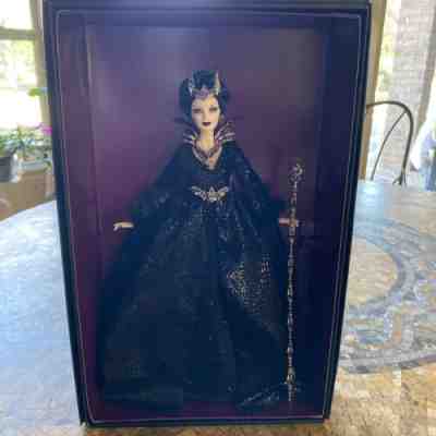 NRFB Gold Label Barbie Queen Of The Dark Forest 2014 Doll