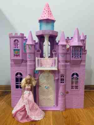 2003 Rare Barbie Swan Lake Musical Fantasy Castle and 3 Barbie dolls