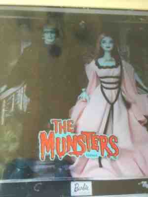 The Munsters Lily & Herman Barbie & Ken Gift Set~Great Condition New NRFB