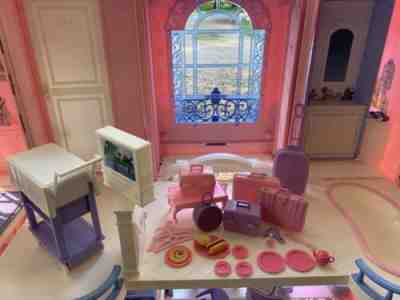 2001 Barbie Grand Hotel Mattel Pink Purple 2 ft Deluxe Vintage Resort  Display