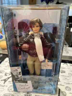 Mattel Barbie Signature Inspiring Women Amelia Earhart Aviator Pilot Doll MIBÂ â?¨