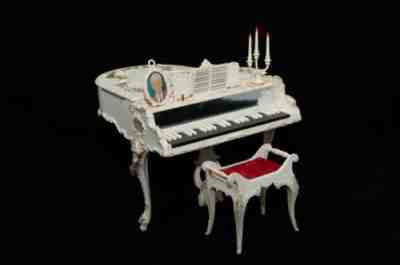 Vintage Collectible Susy Goose Barbie Doll Grand Piano Jewelry Box 1964