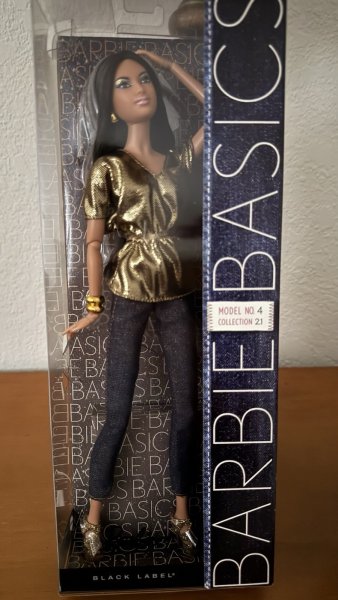 Barbie Basics Model No. 4 Collection 2.1 Black Label Very Rare Hard To Find