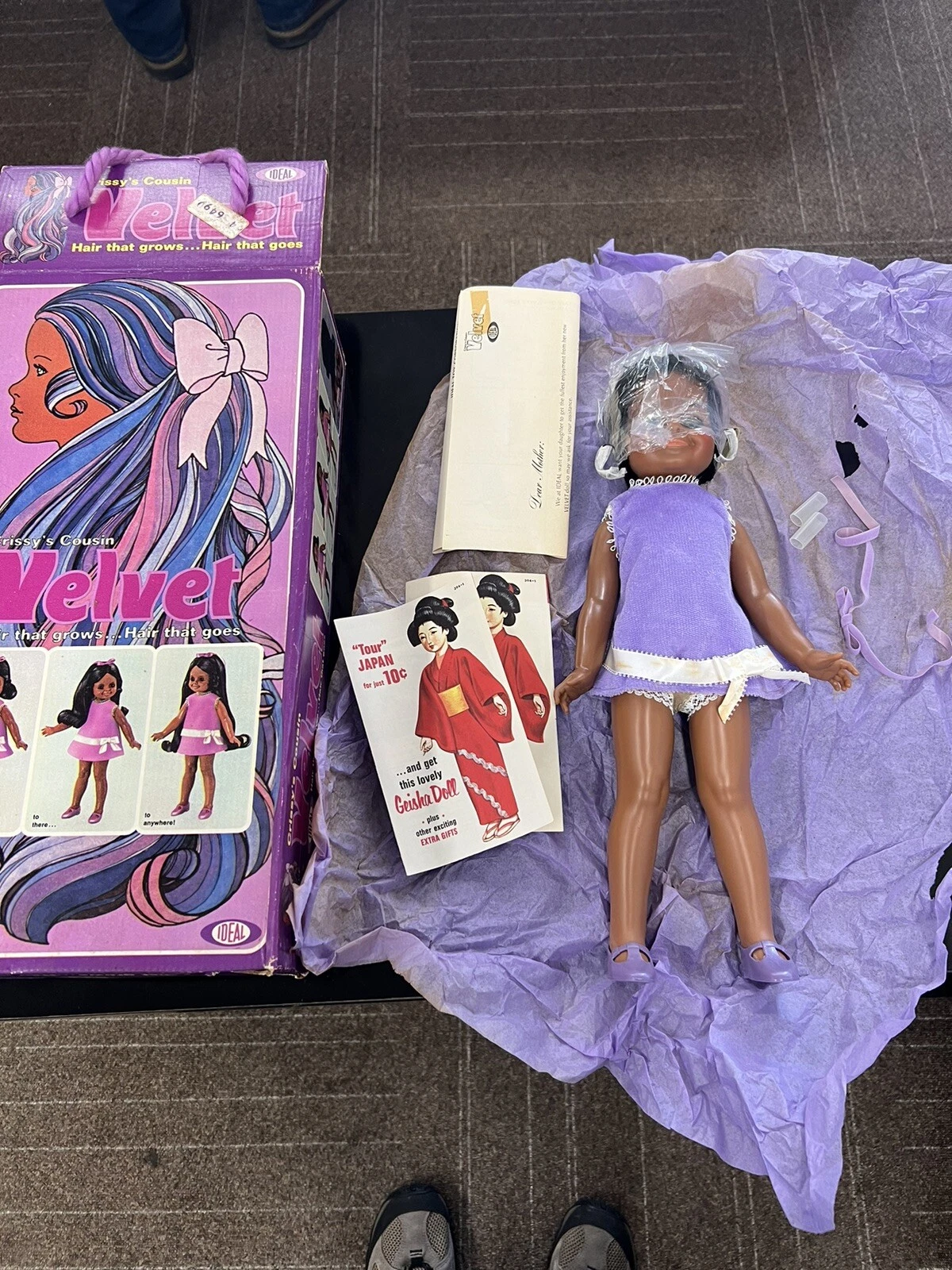 Vintage 1970 - Black Velvet - Crissy's Cousin #1036-3 IDEAL Toy Co. - In Box