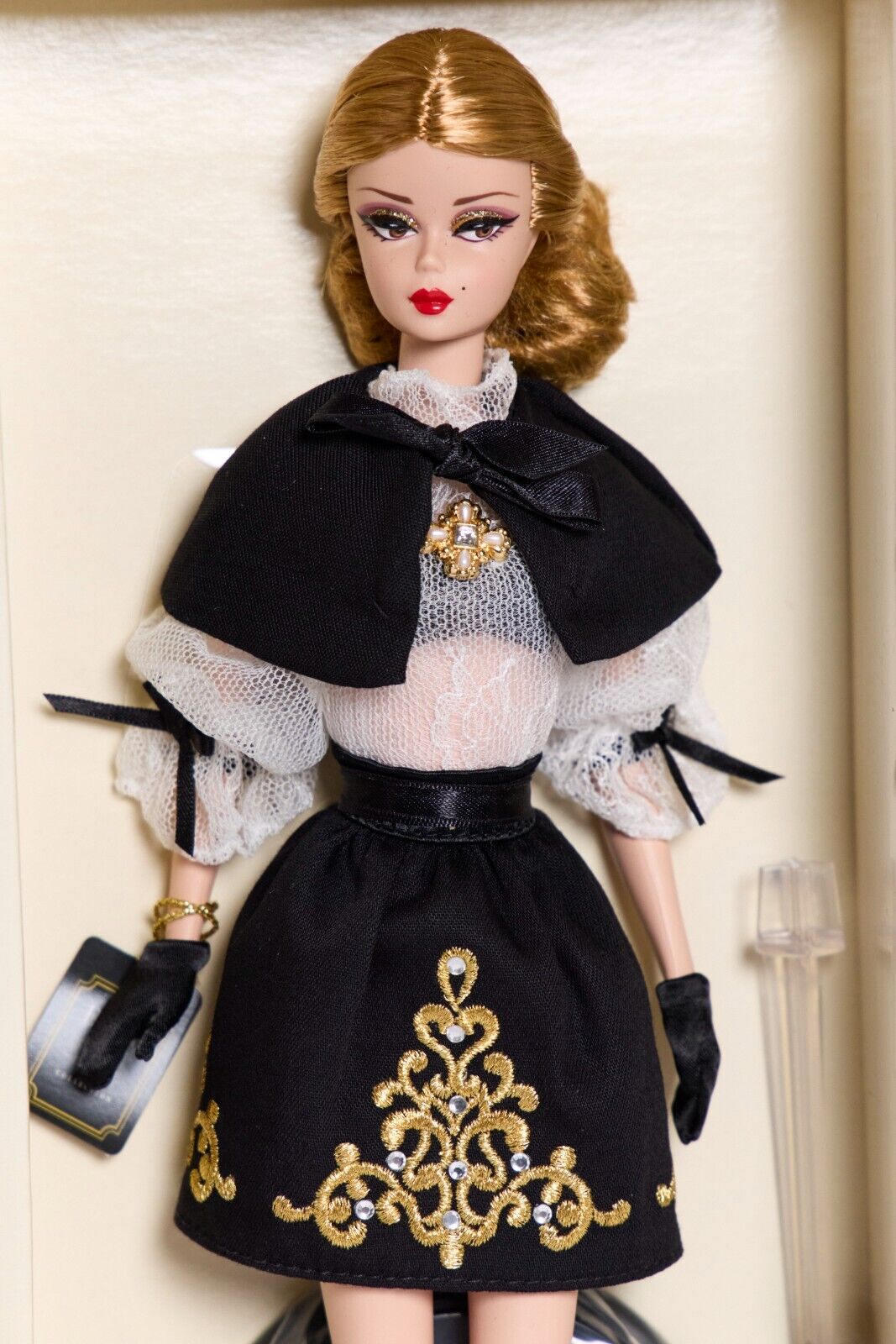 NRFB Italian Doll Convention Dulcissima BFMC Silkstone Barbie (blonde vers.) COA
