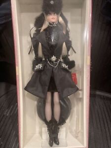 rare barbie fashion collection Verushka barbie doll silk stone NRFB t7674#gold l