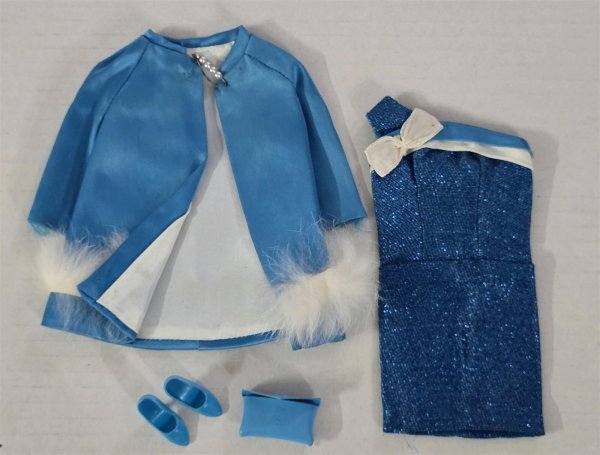J-876 VINTAGE 1960'S MATTEL BARBIE SEARS EXCLUSIVE BEAUTIFUL BLUES OUTFIT #3303
