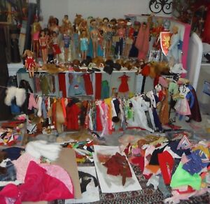 Vntg 60's huge mixed lot 40 Barbies 1,000+items some RARE & HTF, blk tag clothes