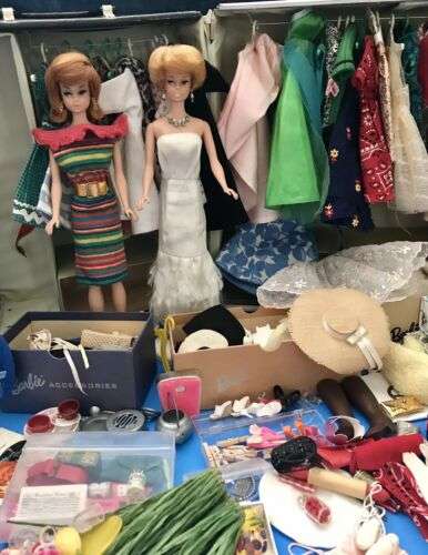 HUGE VINTAGE BARBIE LOT 2 BARBIES, 30 Outfits & Accessories Nice CASE EUC!