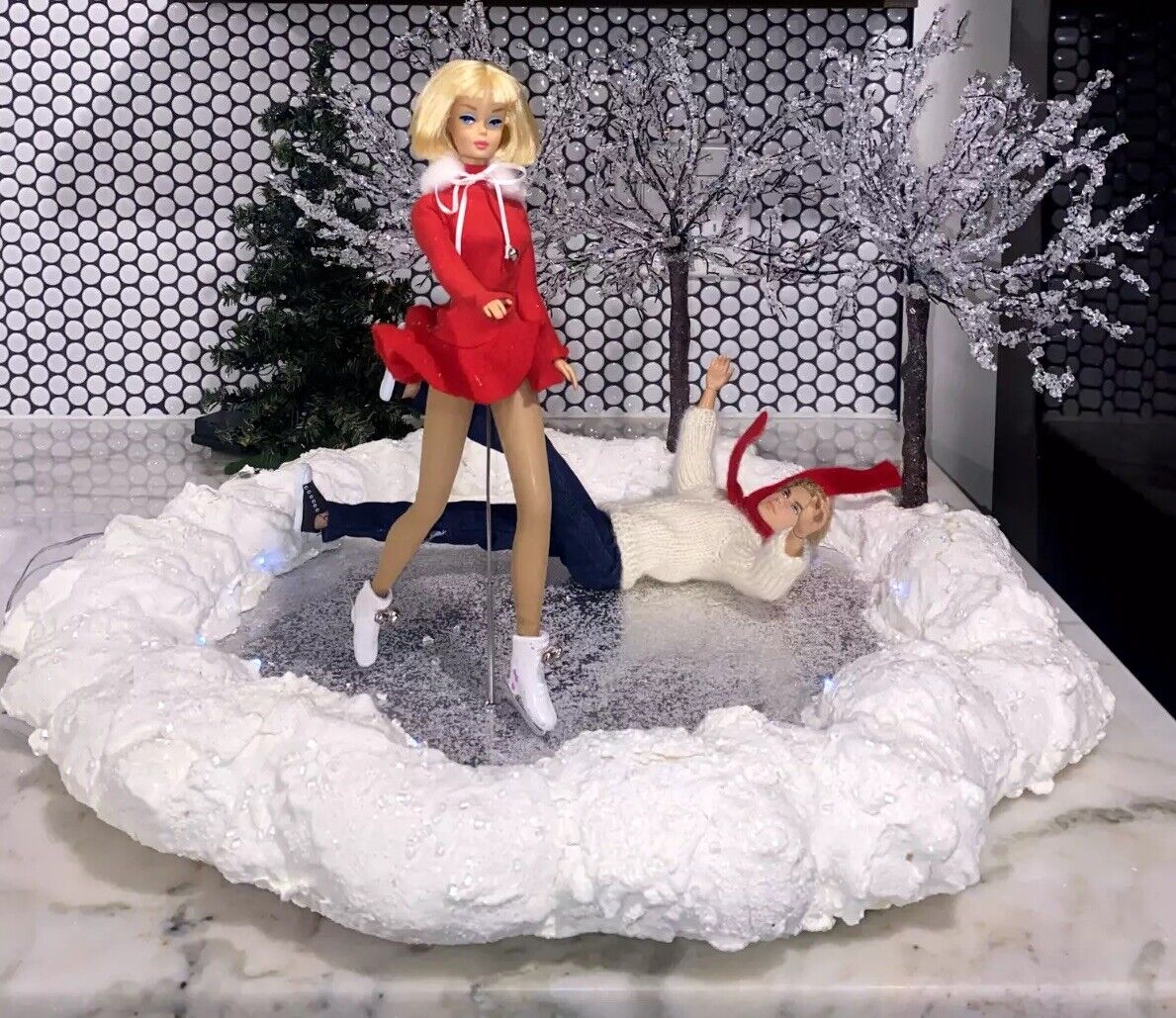 2014 Barbie Convention "Every Day's a Holiday with Barbie" Ice Rink Centerpiece
