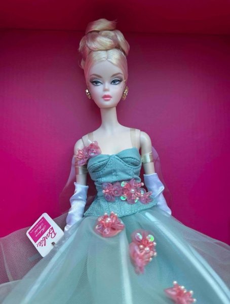2020 The Gala's Best Silkstone Barbie~Platinum Label~GHT69~NIB~NRFB