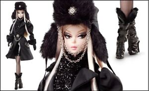 BARBIE 2010 GOLD LABEL VERUSHKA SILKSTONE DOLL. MINT Condition!