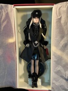 Verushka Silkstone Barbie Doll 2010 Gold label COLLECTOR QUALITY BOX 789/4000