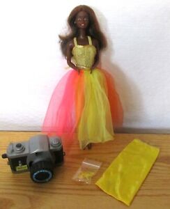 RARE Vintage 1977 Barbie Fashion Photo Christie with Clothes Shoes Camera Pics