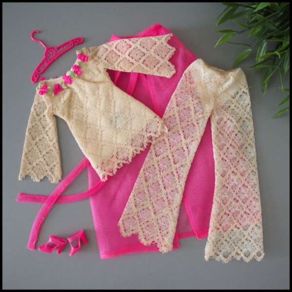 ?LOT Barbie #1791, #1452, #1465, #1478 - 4 OUTFITS Vintage 1960-1970?