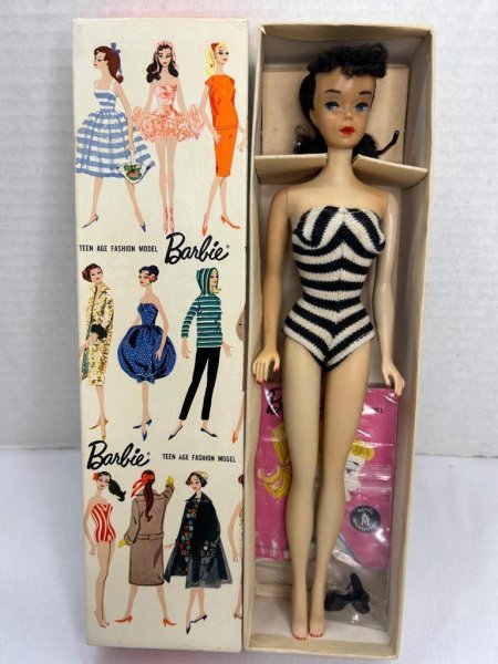 Vintage #3 Brunette Ponytail Barbie Doll with Box, Booklet, Shoes, Stand MIB
