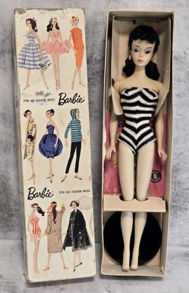 Vintage #3 Brunette Ponytail Barbie w/Box Accessories TM Wire Stand 1st Booklet