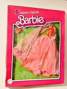 Rare Vintage 1977 Superstar Barbie PJ Cara Fashion Originals 9972 NRFB
