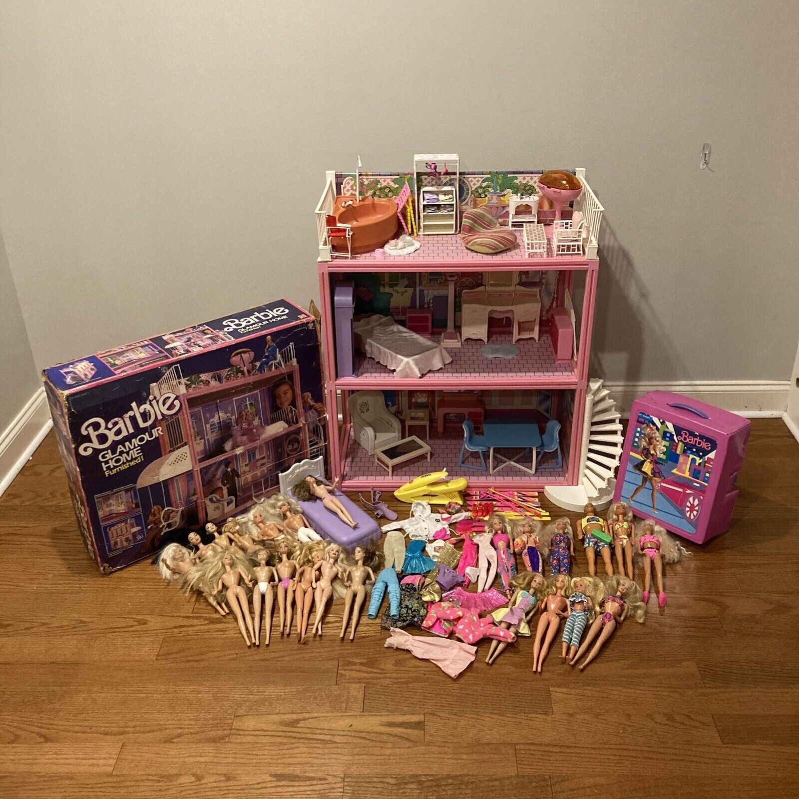 1984 Barbie Glamour Home w/ Box + Huge Lot Of Dolls & Accessories 70s,80s,90s
