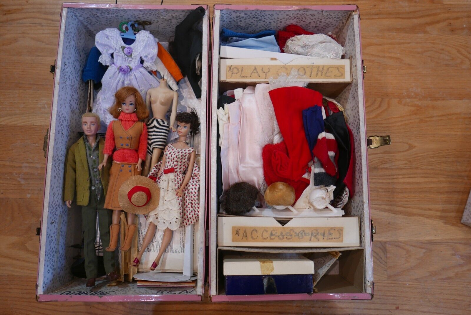 1960'S ORIGINAL MATTEL BARBIE DOLL MIDGE & KEN LOT W/ CLOTHING & ACCESSORIES