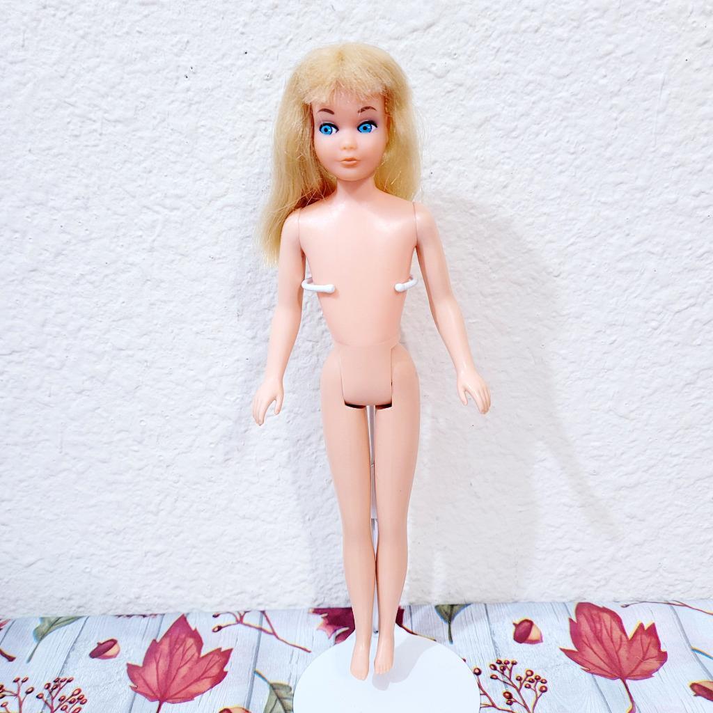 Vintage Barbie RARE GERMAN SKIPPER Doll Twist N Turn Europe 8519 1972 Blonde TNT
