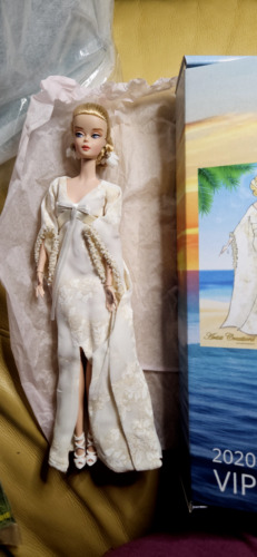2020 NATIONAL CONVENTION BARBIE DOLL , LUGGAGE SET COMPLETE NRFB