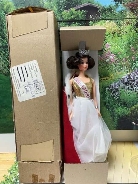 Vintage BARBIE WALKING MISS AMERICA 1972 W/STEFFIE FACE Brand New NRFB MIB MIP
