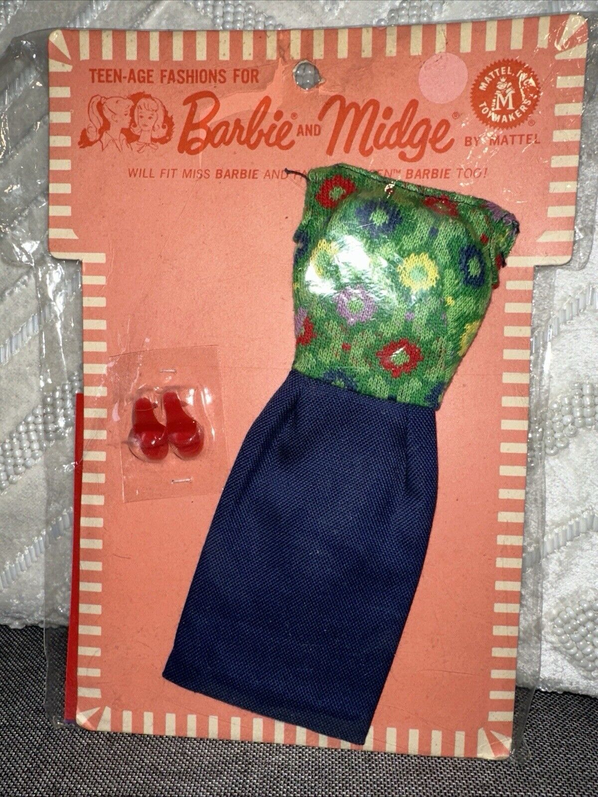 VINTAGE BARBIE LUNCH DATE FASHION PAK (1966-1967)