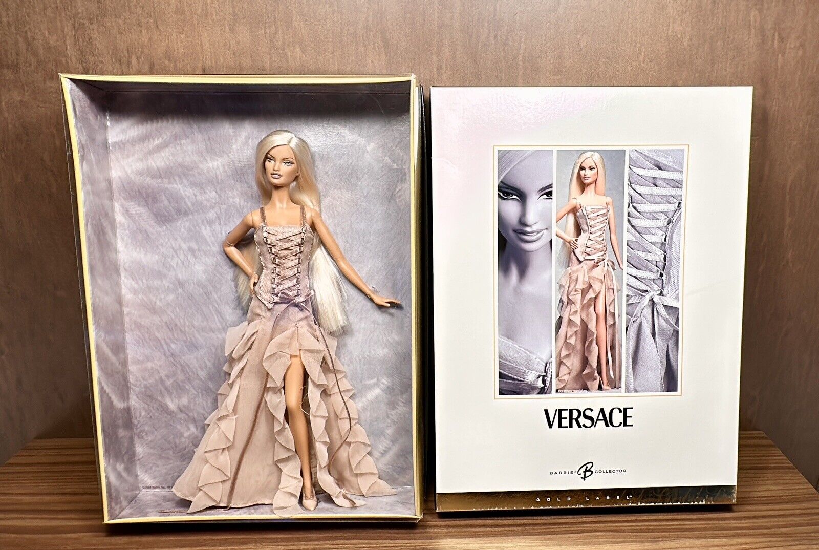 VERSACE BARBIE DOLL 2004 GOLD LABEL MATTEL B3457 NRFB