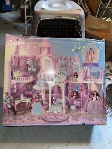 Barbie of Swan Lake Musical Fantasy Castle RARE