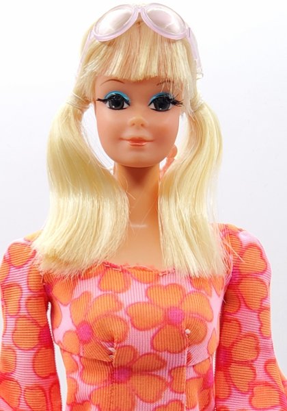 LOVELY FULLY FUNCTIONING 1969 MATTEL TALKING P.J DOLL #1113- BARBIE'S PAL!