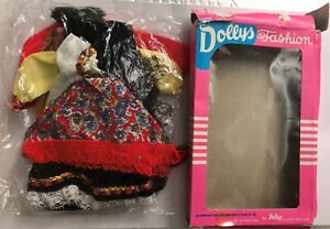 Vintage Barbie Clone Totsy 1982 Sears "International Chic" Fashion Set with Box