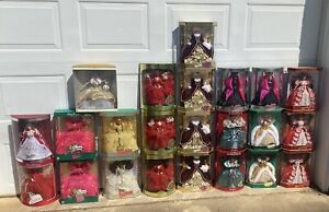 Happy Holidays Barbie Collection 1988-2001 Lot 23