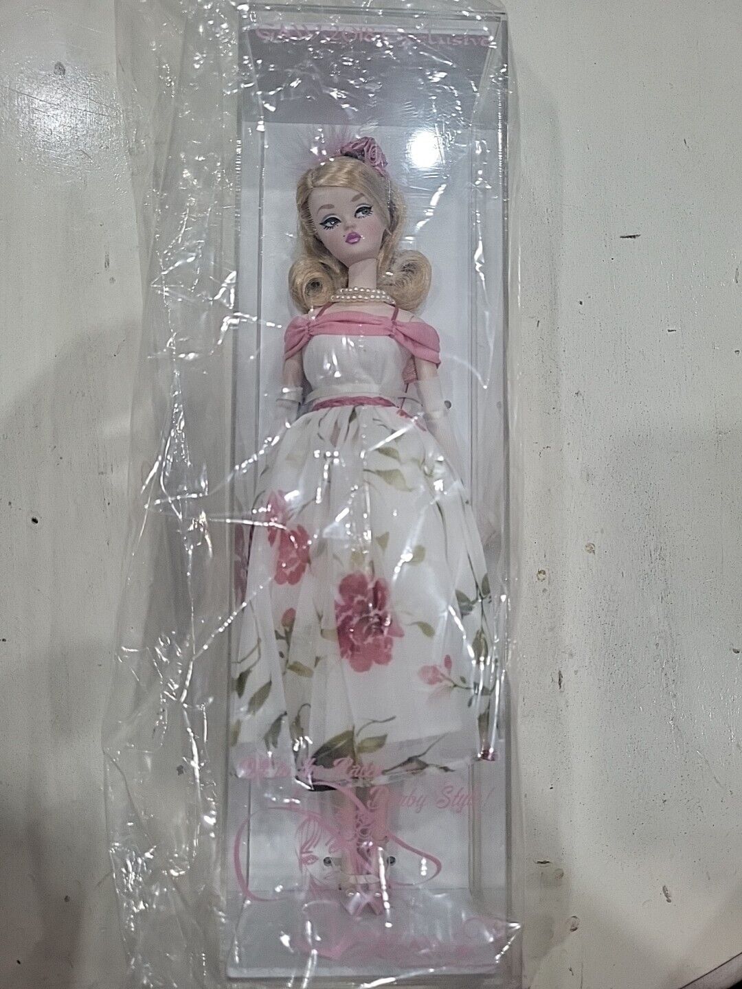 OFF TO THE RACES DERBY STYLE SILKSTONE BARBIE DOLL 2018 GAW CONVENTION EXCLUSIVE