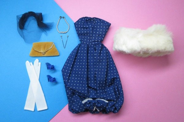 ** Vintage BARBIE - GAY PARISIENNE #964 - Complete Outfit - Excellent