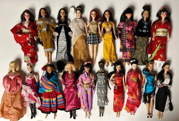 MASSIVE Barbie Doll LOT of 19 Dolls of the World Collectors 90s 2000s 2010s