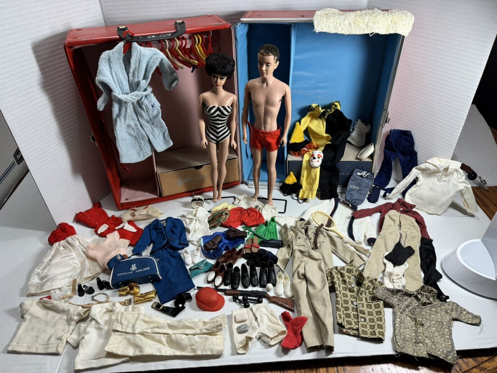1960's Original Barbie Doll Lot 1st Bubblecut & First Issue Ken, Case & Clothes