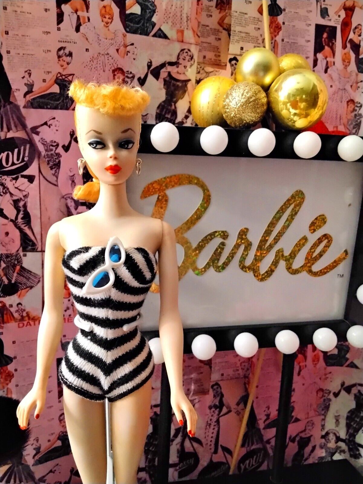 Vintage Barbie Ponytail #2 Blonde 1959 Mattel, TM Box, TM Stand, TM Booklet