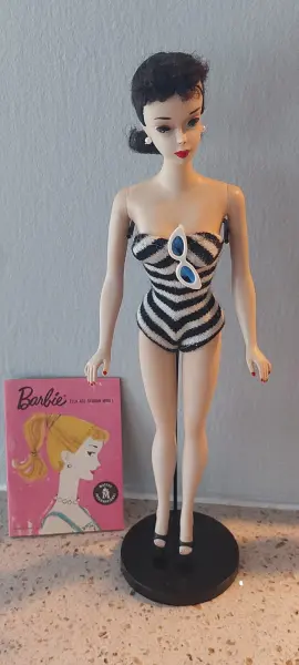 New ListingVINTAGE PONYTAIL #3 BRUNETTE BARBIE DOLL ORIGINAL BOX #3 STAND CUSTOM DRESS INCL