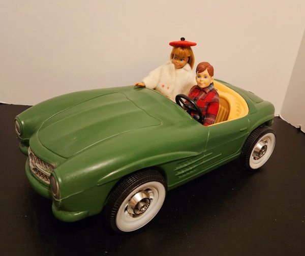 VINTAGE BARBIE SKIPPER RICKY MERCEDES CONVERTIBLE MATTEL MINT IRWIN CAR GREEN