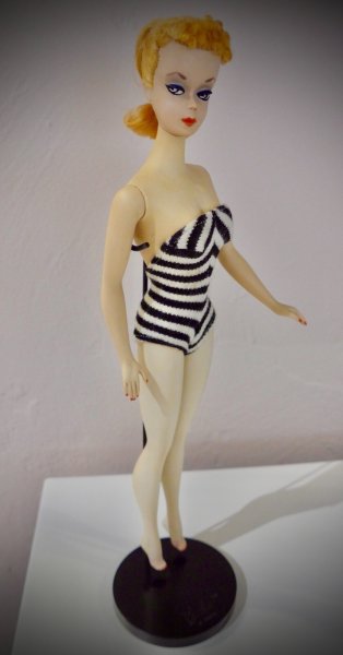 ~Vintage ~Original, Authentic~Blonde Barbie #2~PRISTINE condition~