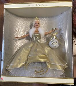 ?? Special 2000 Edition Celebration Gold Blonde Barbie Includes Ornament