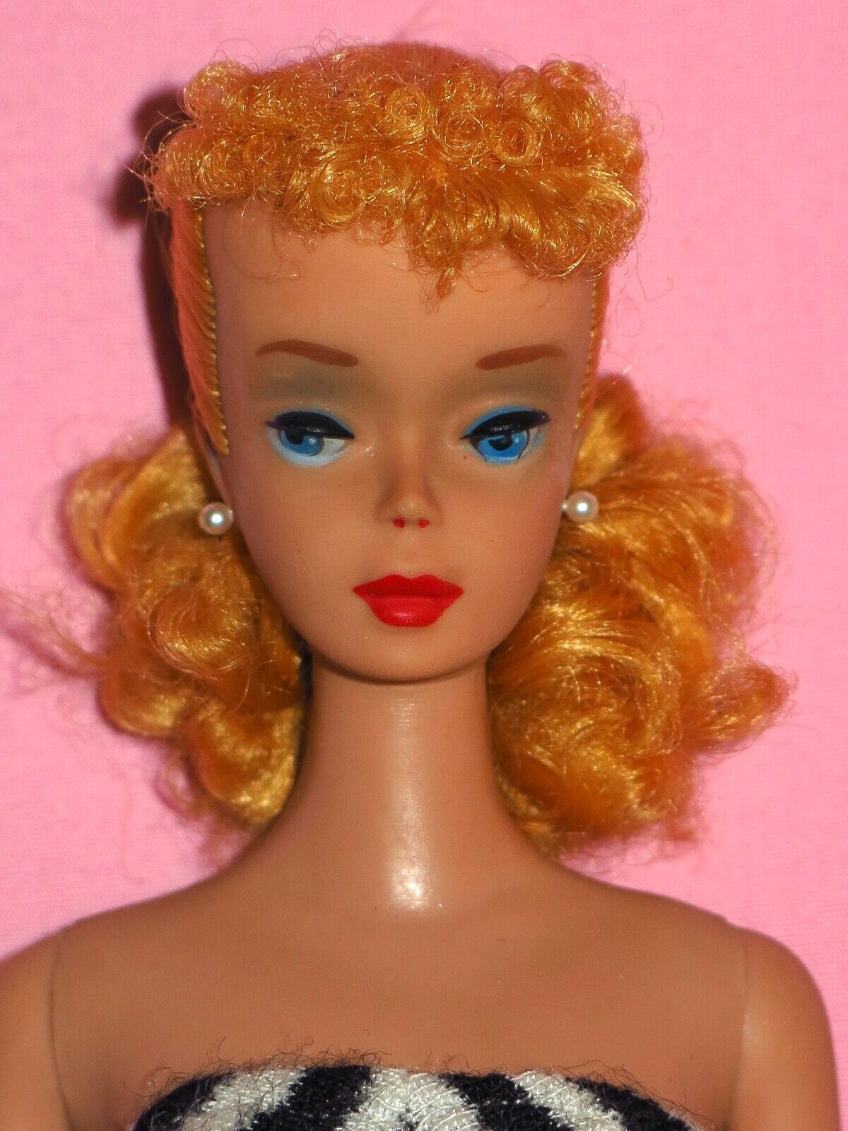 Mattel - Vintage 1960 Blonde #4 Ponytail Barbie Doll - Wow!