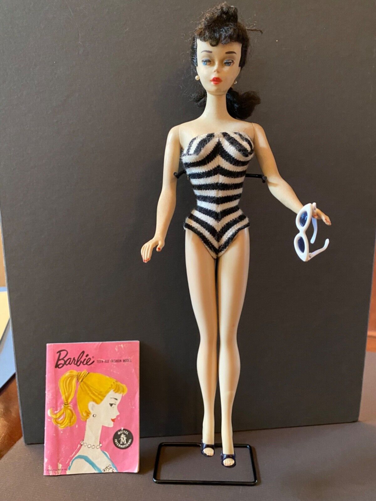 Vintage 1960 Ponytail Barbie #3 with over 10 outfits plus bonus Midge