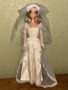 1976 Vintage Beautiful Bride Barbie TNT Face w/ Lashes Pearls Garter